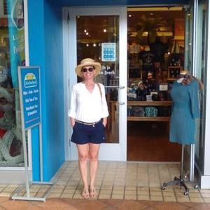 Meet your Posher, Tina